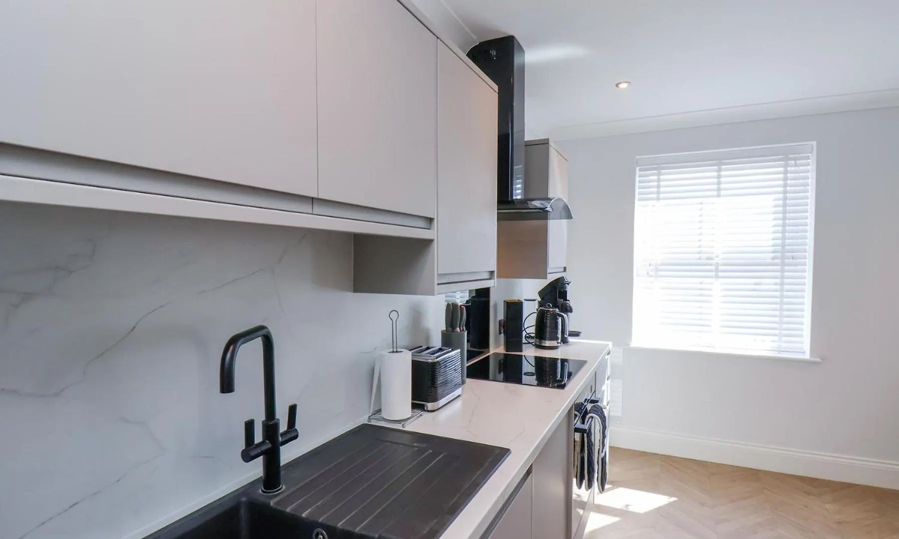 The Salisbury Apartment 404 Scarborough