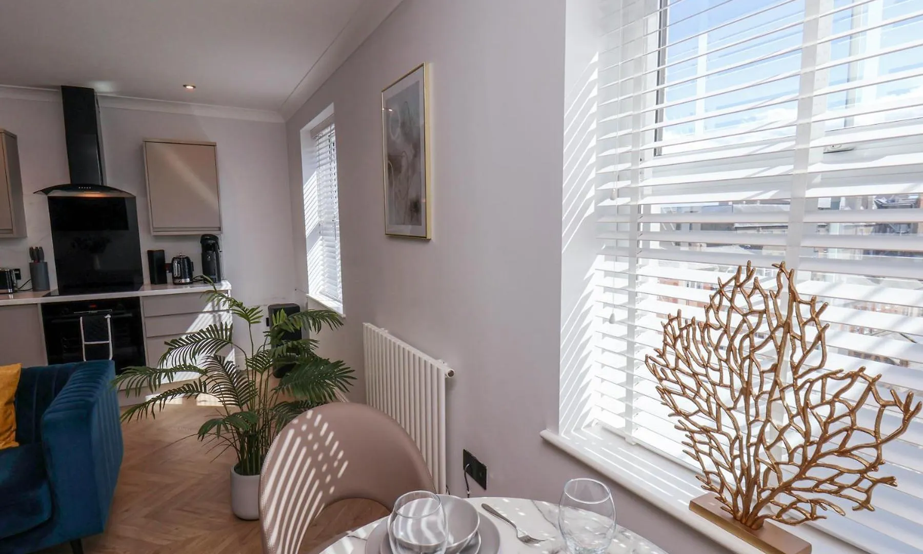 The Salisbury Apartment 404 Scarborough